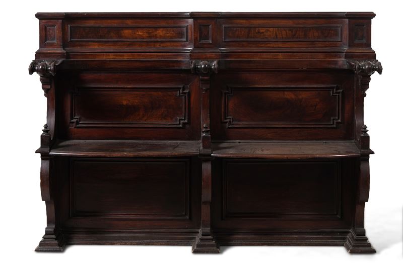 Stallo in noce intagliato. XVIII secolo  - Asta Antiquariato - Cambi Casa d'Aste