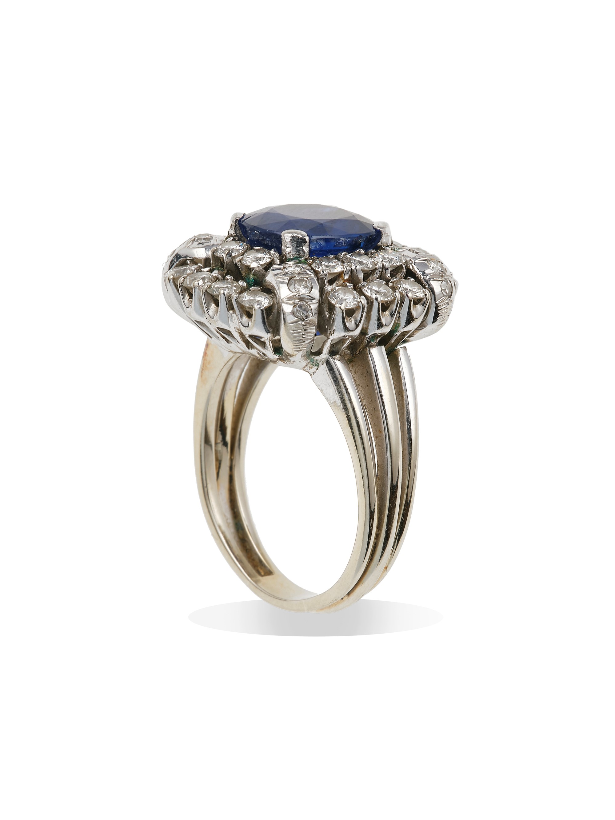 Anello con Zaffiro Burma di Ct 4.50 Circa, Nessuna Indicazione di Trattamento Termico
