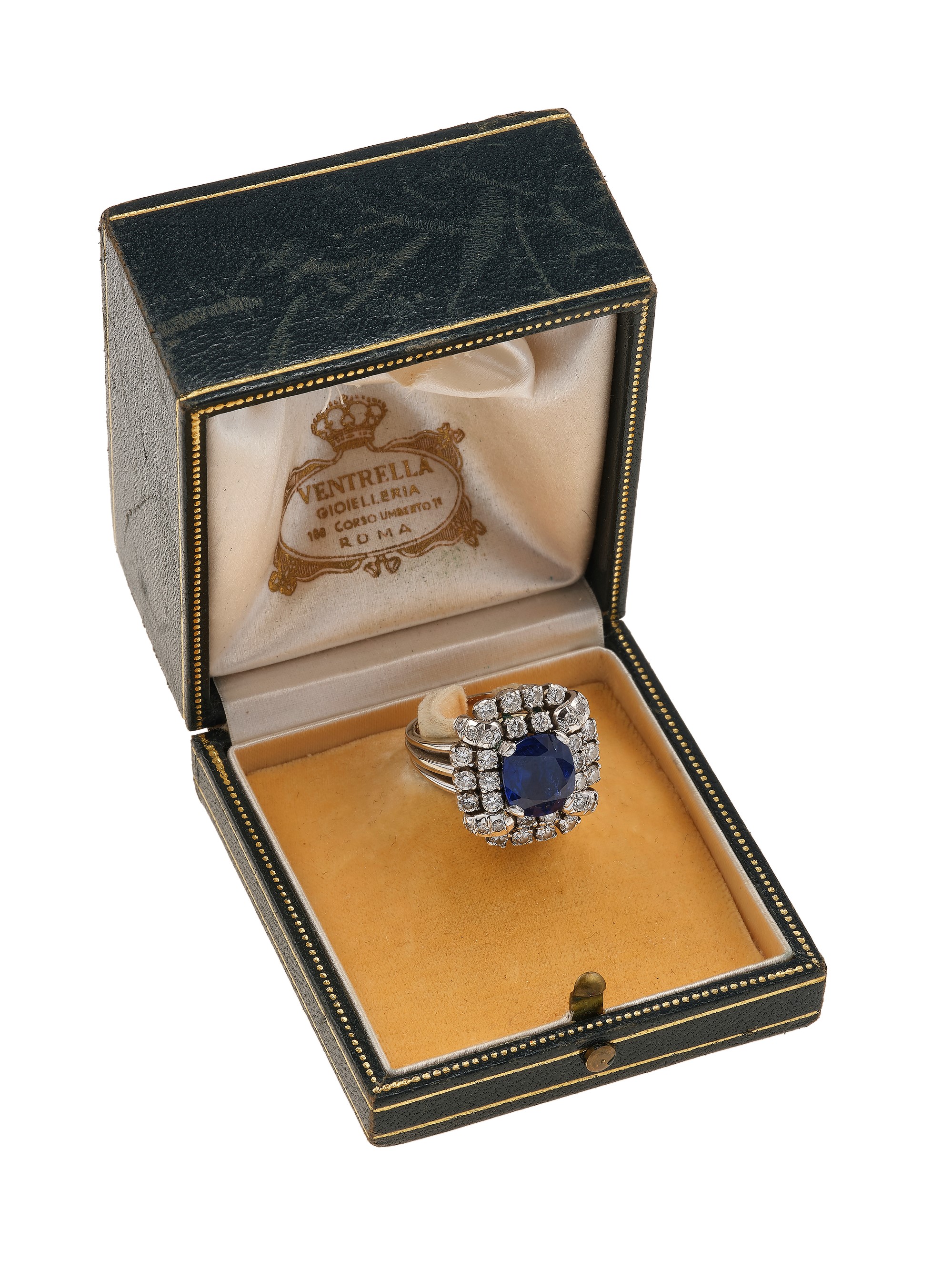 Anello con Zaffiro Burma di Ct 4.50 Circa, Nessuna Indicazione di Trattamento Termico