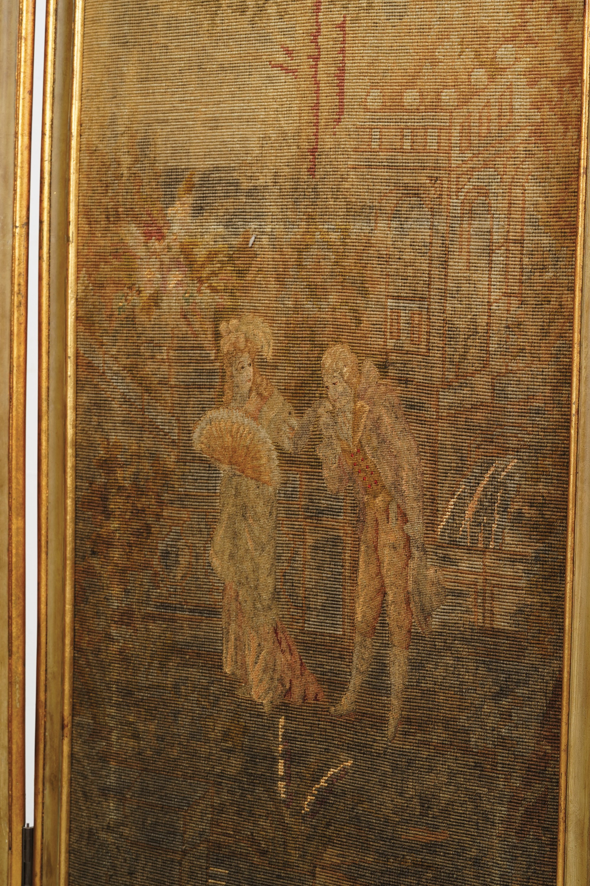 Paravento a Tre Ante in Legno con Ricami a Piccolo Punto. XIX-XX Secolo