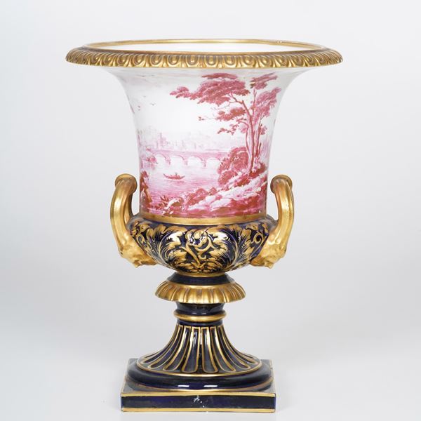 Vaso Medici. Doccia, Manifattura Richard Ginori, secondo quarto del XX secolo.