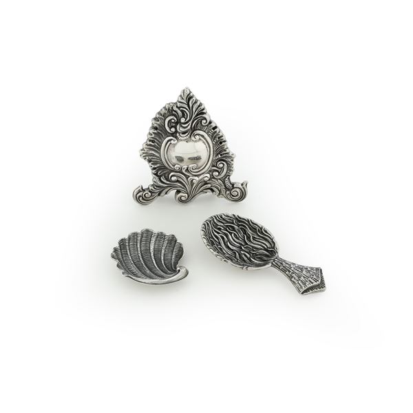 Tre segnaposto. Maison Gianmaria Buccellati. Italia, XX-XXI secolo. Argentiere Clementi, Bologna