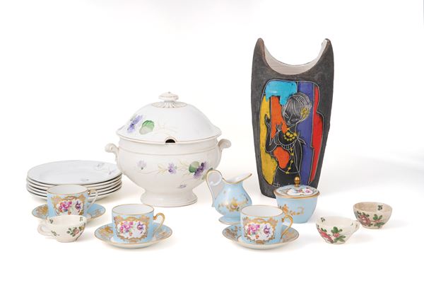 Lotto di ceramiche oggetti in veramica