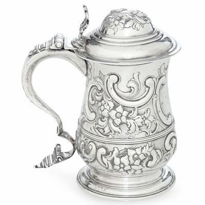 Londra, 1776. Tankard in argento fuso, sbalzato e cesellato, di William Priest & James Priest