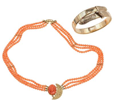 Lotto Composto da Girocollo con Corallo e Bracciale Rigido