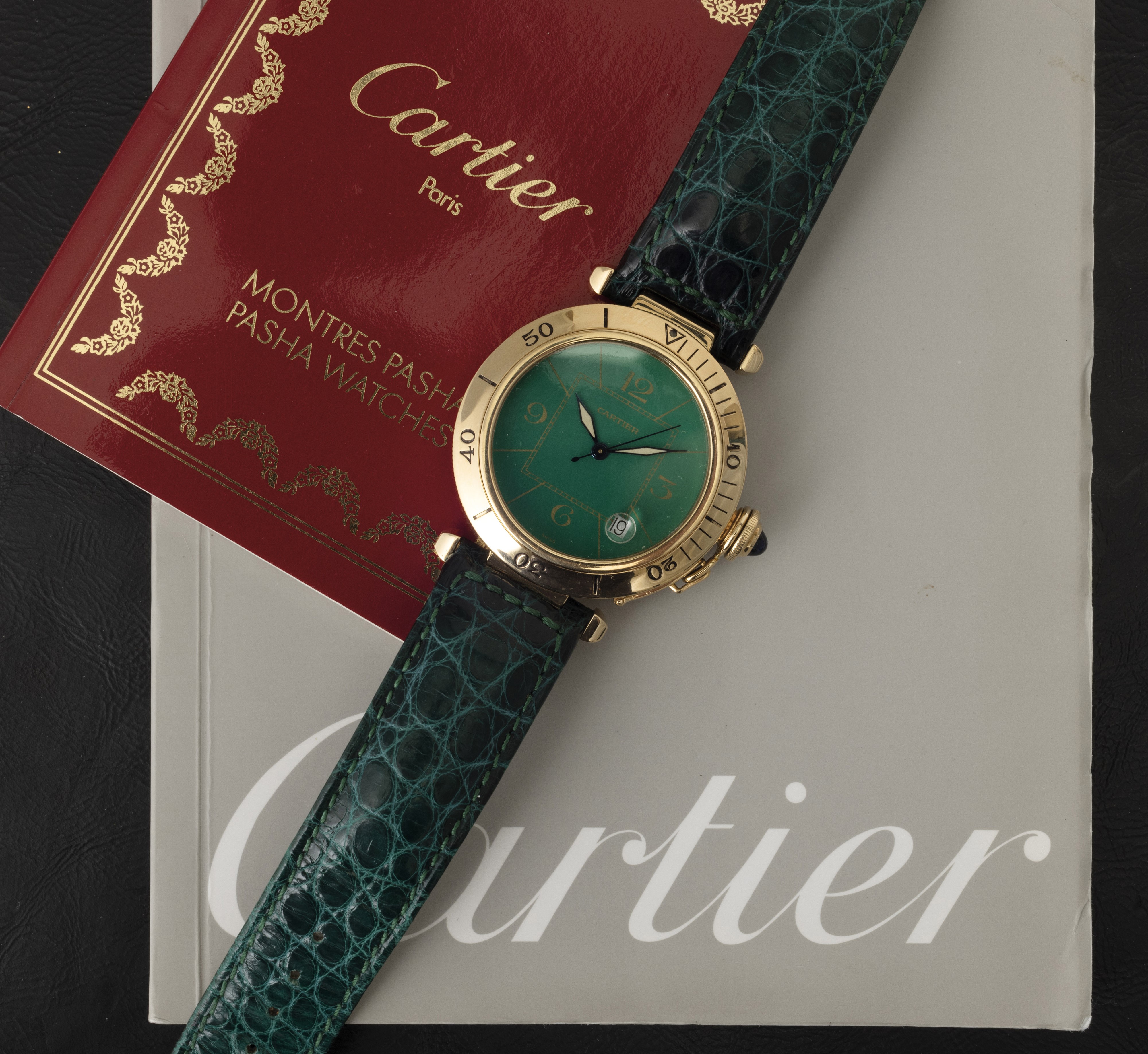 Cartier - Pasha in Oro Giallo 18k con Rarissimo Quadrante Verde, Cinturino in Pelle, Movimento Au...