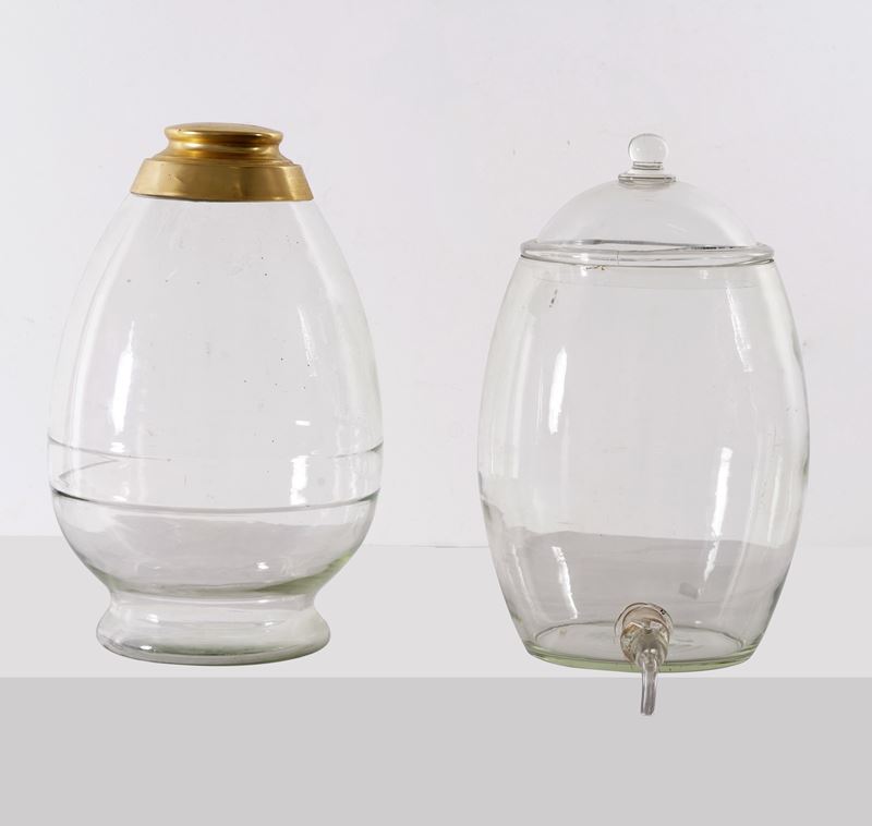 Due grandi vasi in vetro. XX secolo  - Asta Fabio Fazio, arredi e ricordi di una casa di campagna - Cambi Casa d'Aste