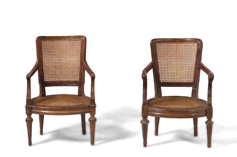 Coppia di poltrone in noce intagliato. XVIII-XIX secolo  - Auction Fabio Fazio, furniture and memories of a country house - Cambi Casa d'Aste