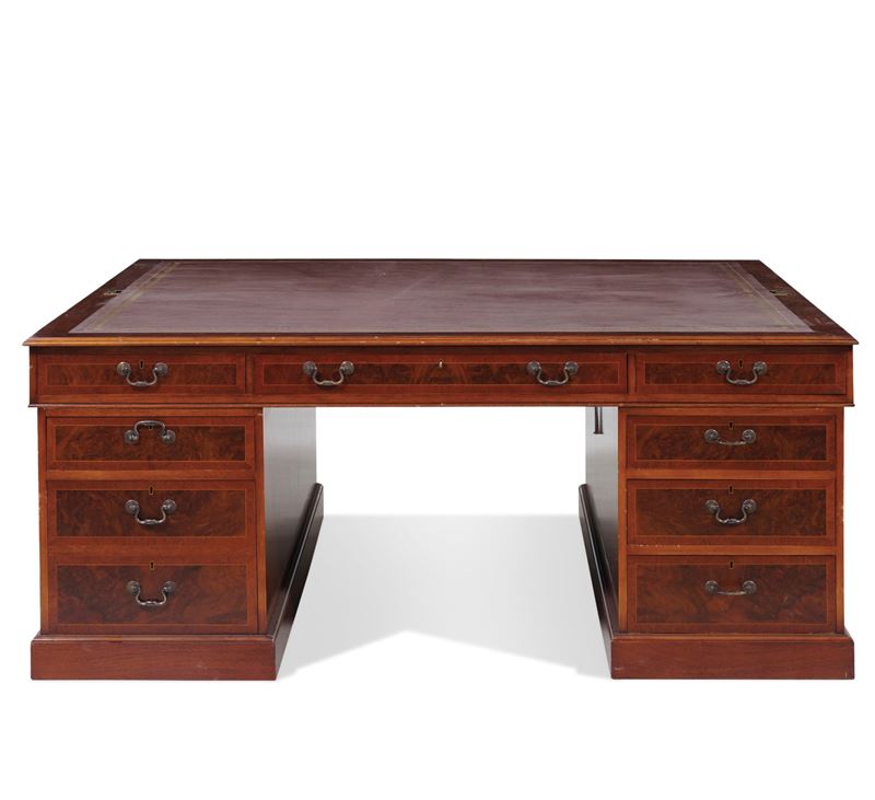 Partners desk in legno lastronato e filettato  - Asta Antiquariato - Cambi Casa d'Aste