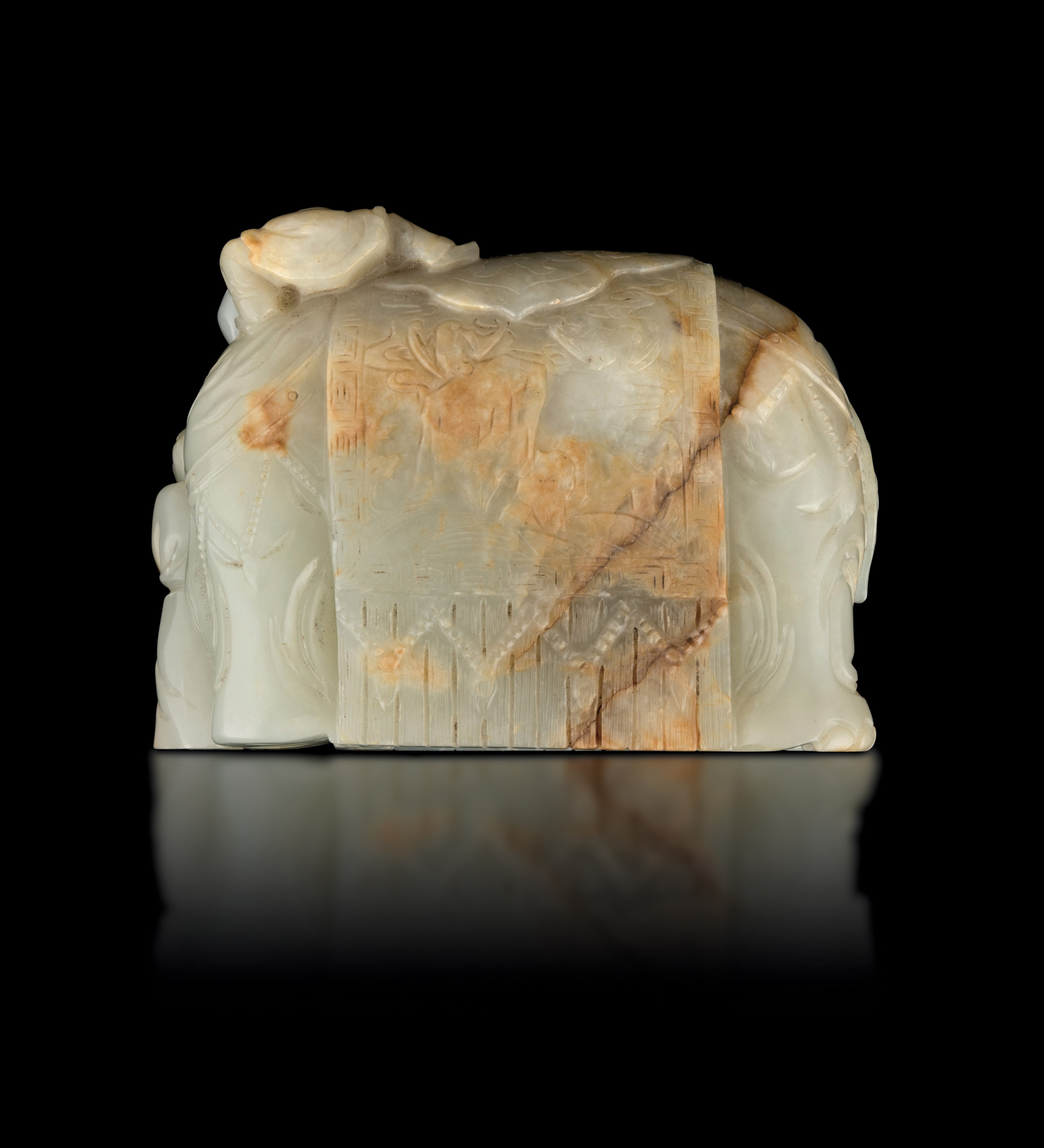 Figura in Giada Russet con Raffigurazione di Bambini ed Elefante, Cina, Dinastia Qing, Epoca Qian...