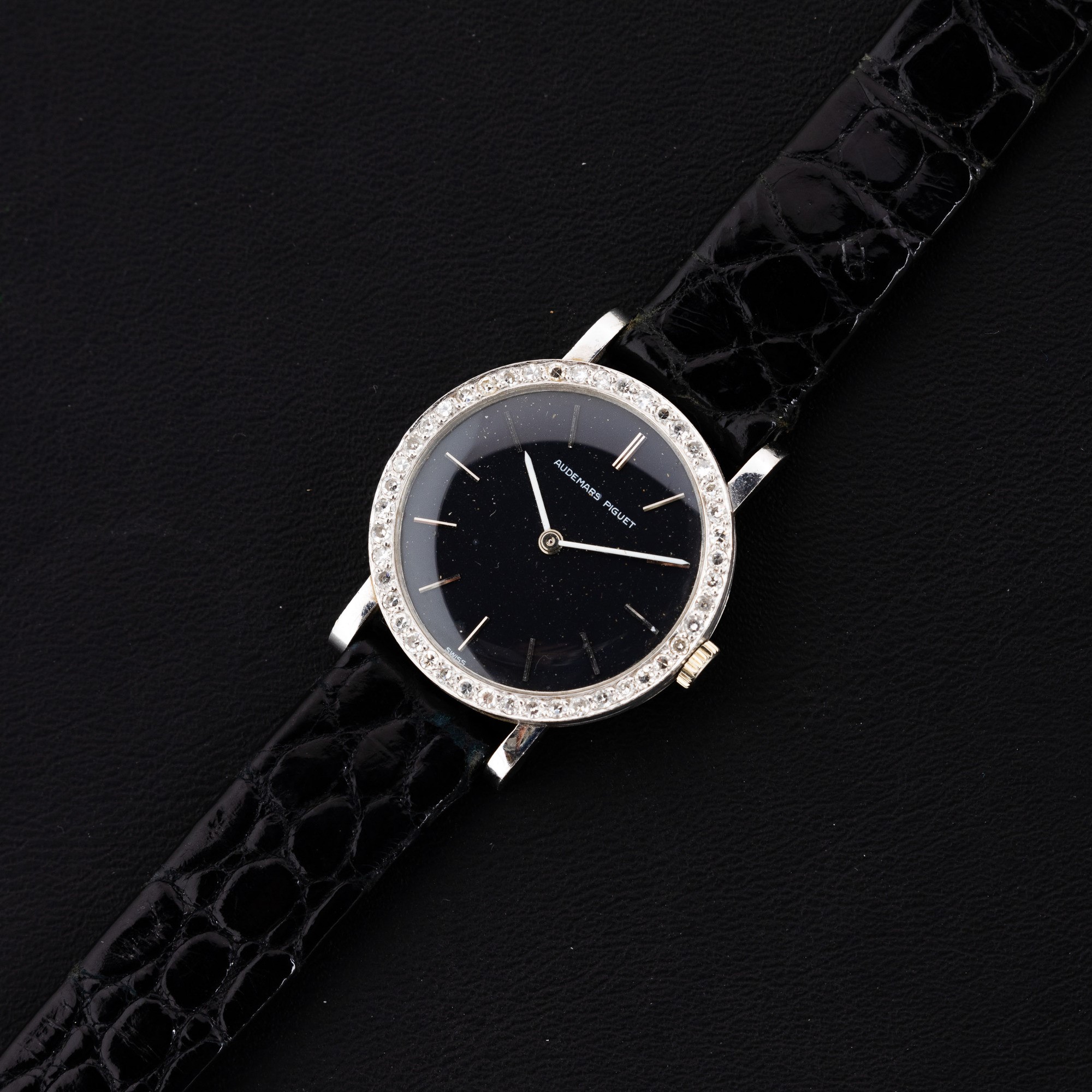 Audemars Piguet - Lady in Oro Bianco con Brillanti, Quadrante Blu Notte, 23,5 MM