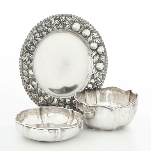 Due ciotole in argento. Argenteria italiana del XX secolo