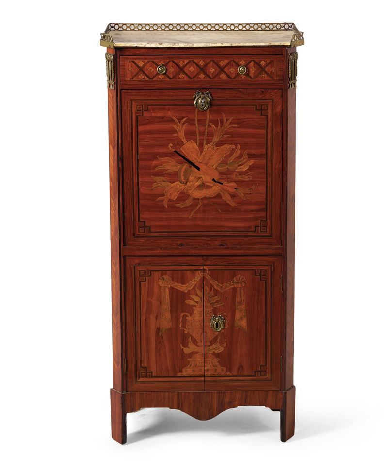 Secretaire lastronato e intarsiato a figure geometriche e panoplia musicale. XIX secolo  - Auction Antiques - Cambi Casa d'Aste