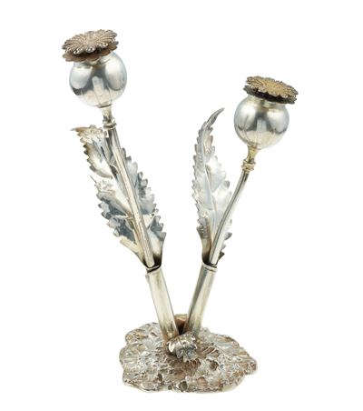 Argentiere Ilario Pradella, per Mario Buccellati, Sale e pepe a forma di fiore di papavero in arg...