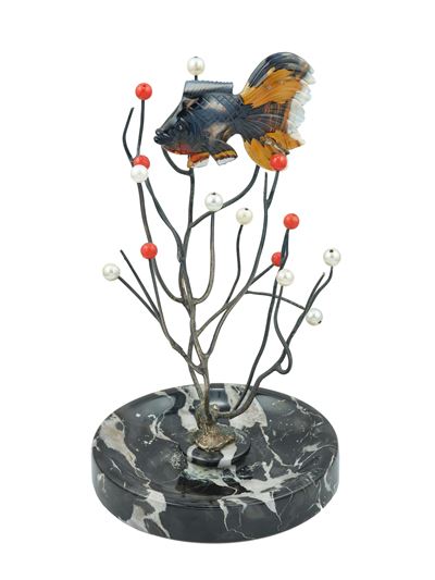 Buccellati, Oggetto decorativo a soggetto marino con agata, pietre dure e montatura in argento 80...