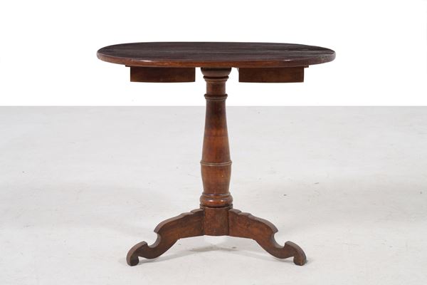 Tavolo da appoggio. XIX secolo