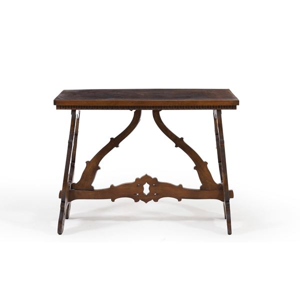 Tavolo in legno con gambe a lira. XX secolo