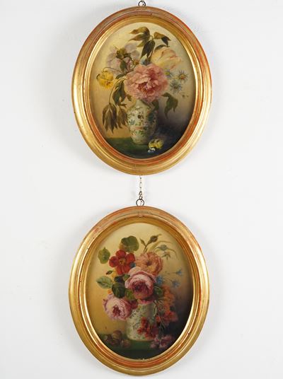 Scuola della Fine del XIX-inizi del XX Secolo Coppia di Nature Morte con Vasi di Fiori