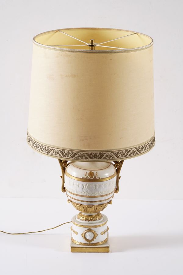 Vaso porcellana trasformato in lampada