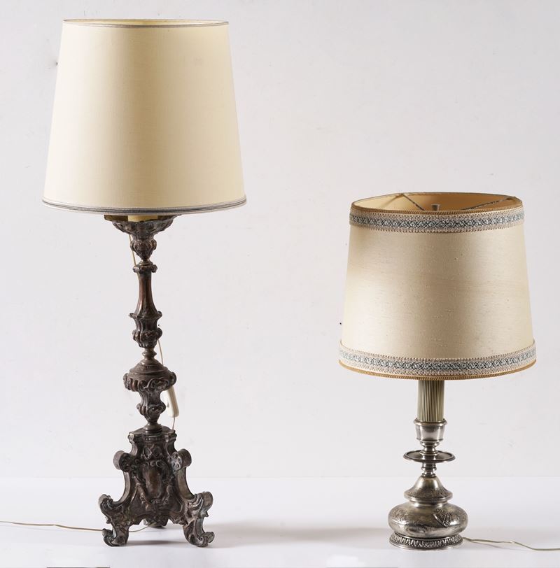 Due lampade in metallo diverse  - Auction Antique - Cambi Casa d'Aste