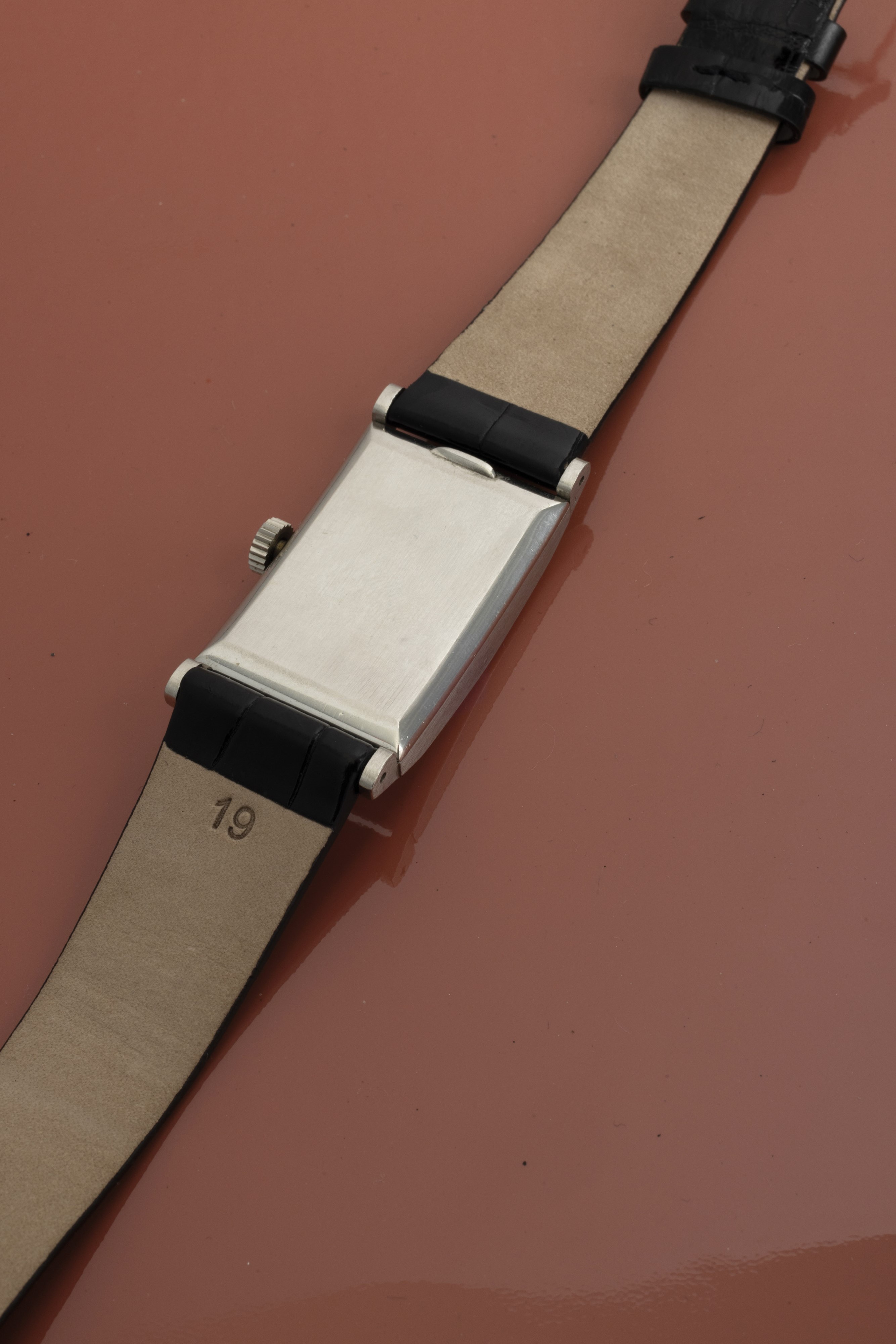 Patek Philippe - Tegola Ref 2461 in Platino di Forma Rettangolare Quadrante Argentè Indici in Dia...