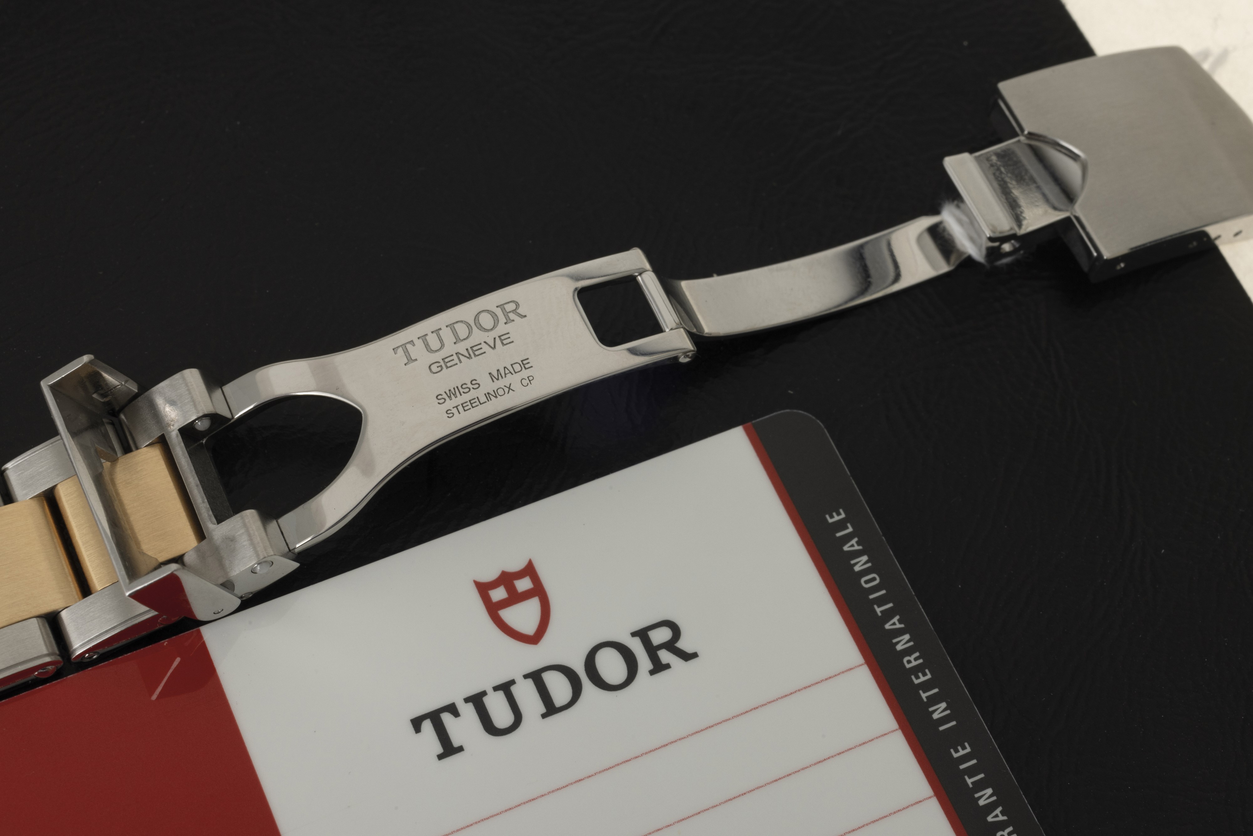 Tudor - Black Bay Ref 79733 Acciaio e Oro con Ghiera Girevole, Movimento Automatico Completo di S...