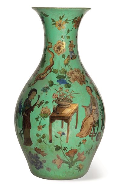 Vaso in Vetro Soffiato Decorato a Chinoiserie. Piemonte, XVIII Secolo