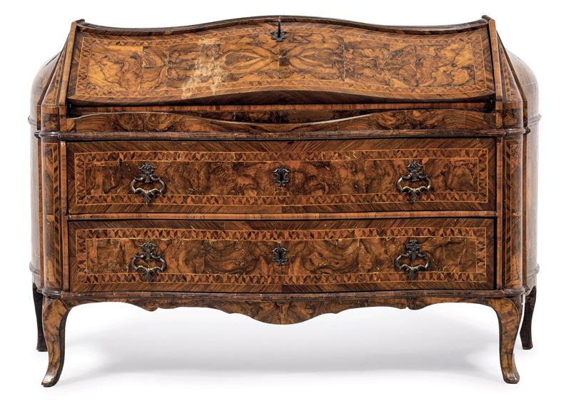 Raro cassettone a ribalta. Emilia, XVIII secolo  - Asta Sei Secoli di Arti e Arredi - III - Cambi Casa d'Aste