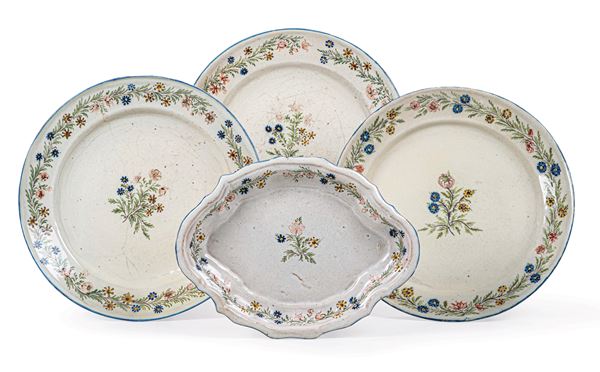 Tre piatti e un vassoio ovale Savona, fine del XVIII secolo 