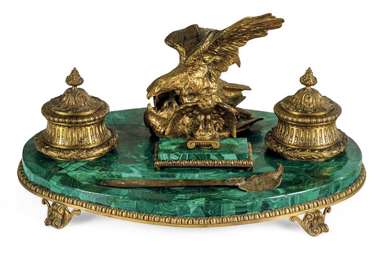 Calamaio in bronzo dorato lastronato in malachite. Francia, XIX secolo  - Asta Sei Secoli di Arti e Arredi - III - Cambi Casa d'Aste
