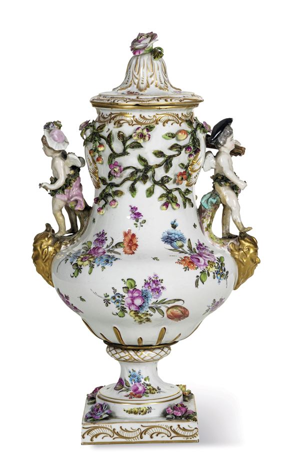 Vaso Probabilmente Parigi, inizio del XX secolo 