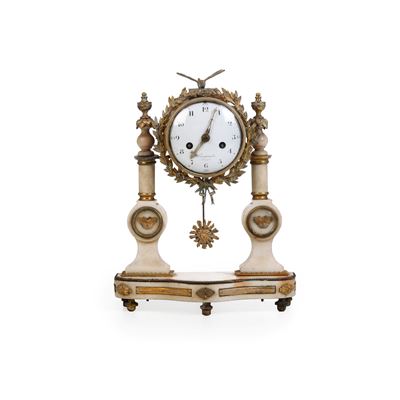 Pendola da tavolo a portico, bronzo dorato e marmo, Francia, XIX secolo