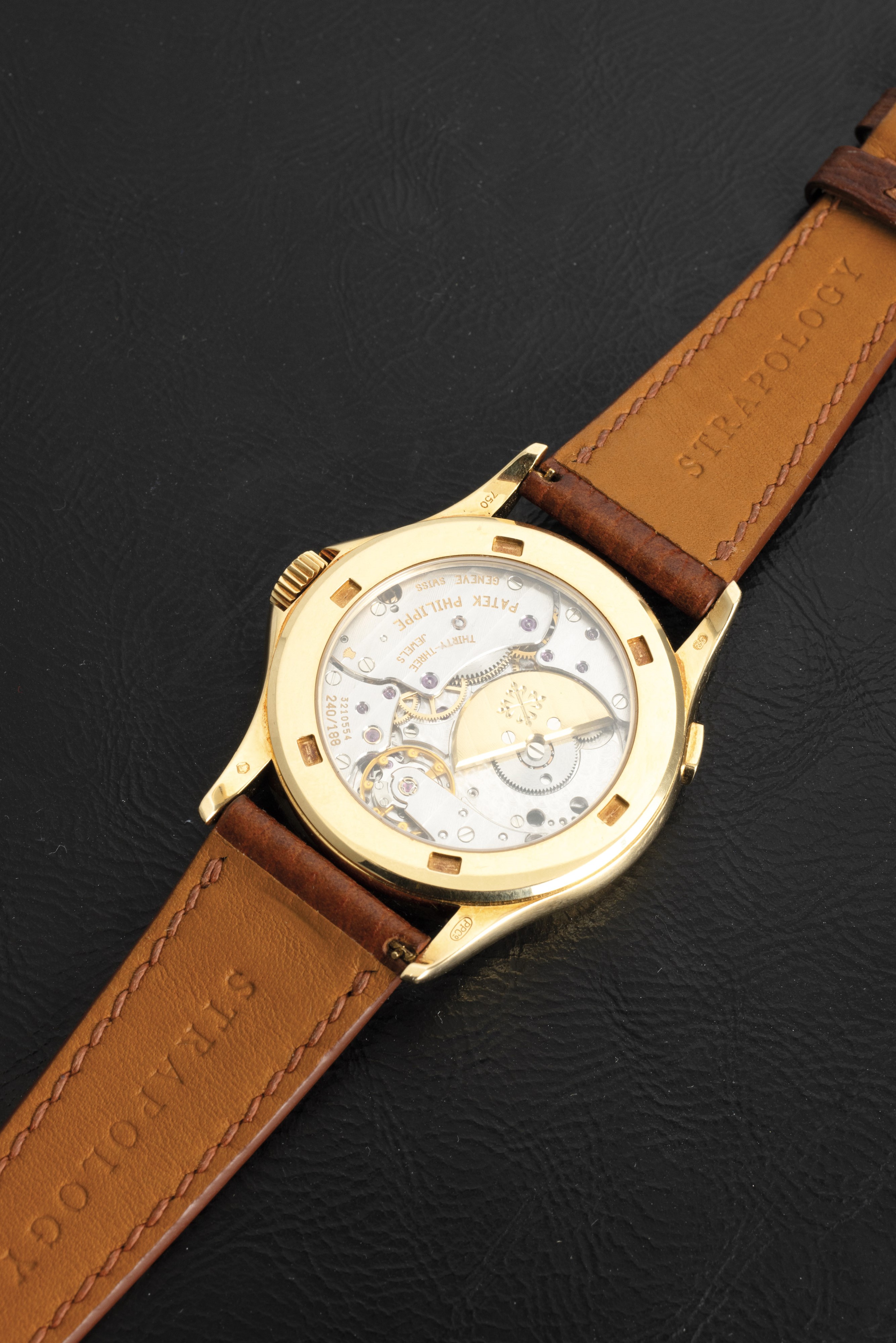 Patek Philippe - Raffinato ed Attraente Worldtime Ref 5110j in Oro Giallo, Quadrante con Lavorazi...