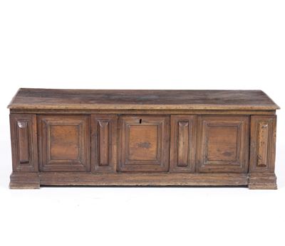 Cassapanca in Legno Intagliato. XVIII Secolo