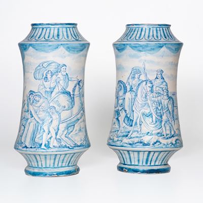 Coppia di Grandi Albarelli Datati 1751. Probabilmente Napoli, XX Secolo.