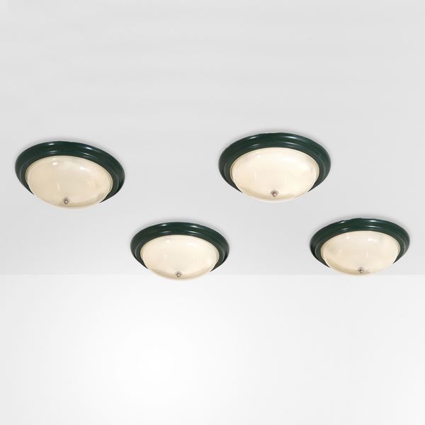 Quattro lampade a plafone o a parete
