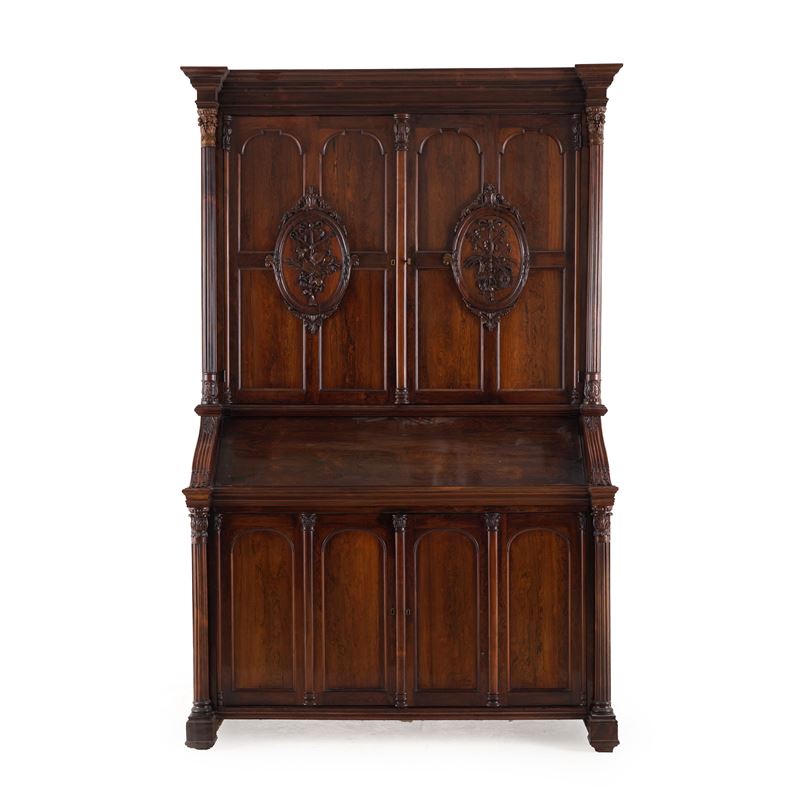 Grande trumeau di forma architettonica in legno intagliato. XIX-XX secolo  - Asta Antiquariato - Cambi Casa d'Aste