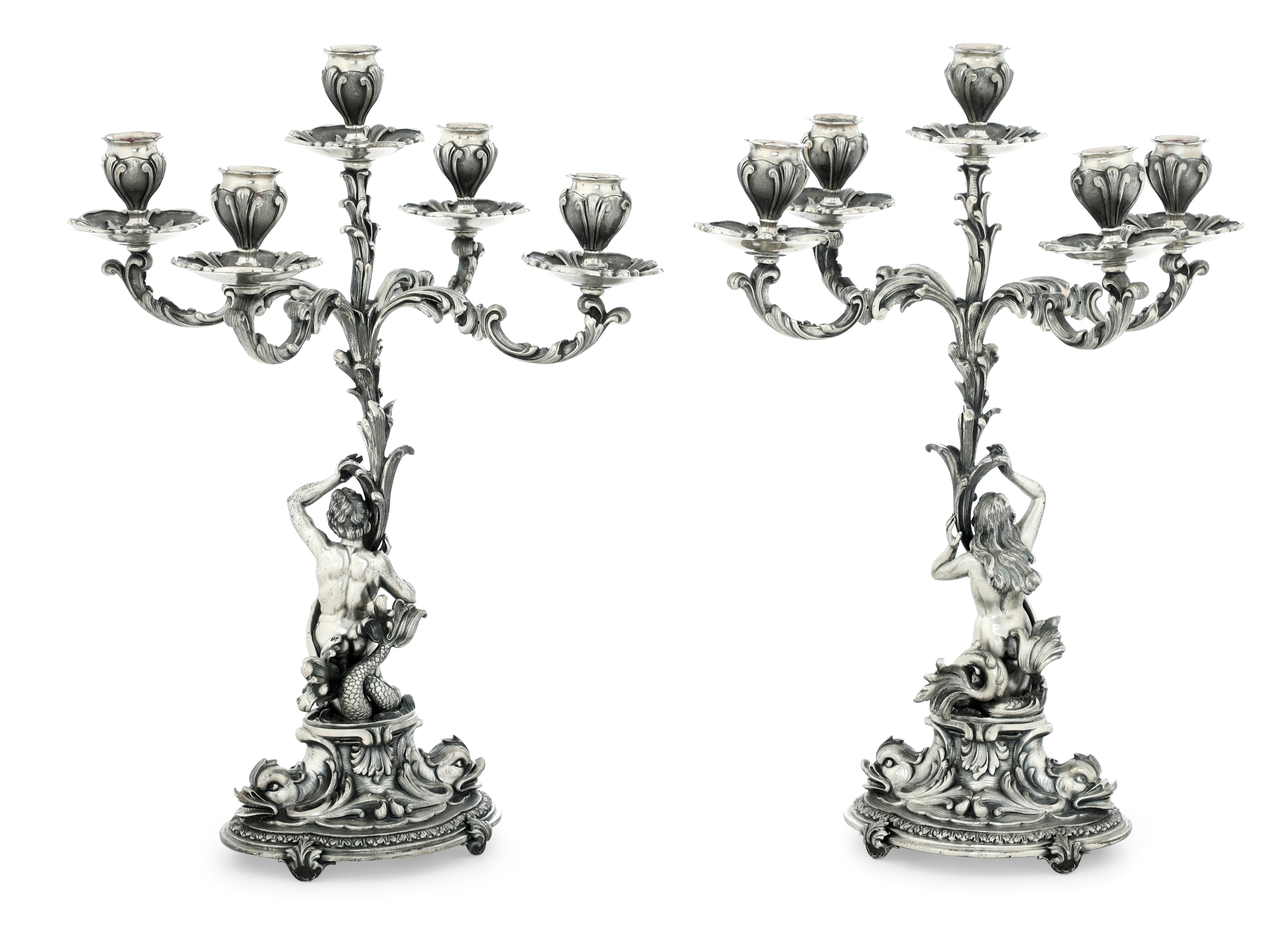 Coppia di Candelabri a Cinque Fiamme. Argenteria Artistica Milanese del XX Secolo. Argentieri Fra...