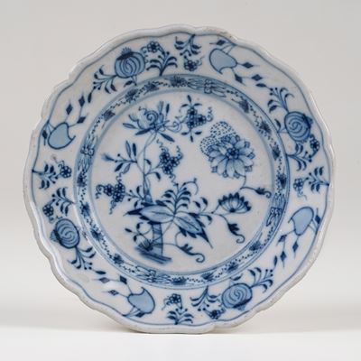 Piccolo Piatto "zwiebelmuster".manifattura Teichert per Meissen, 1900 Circa.