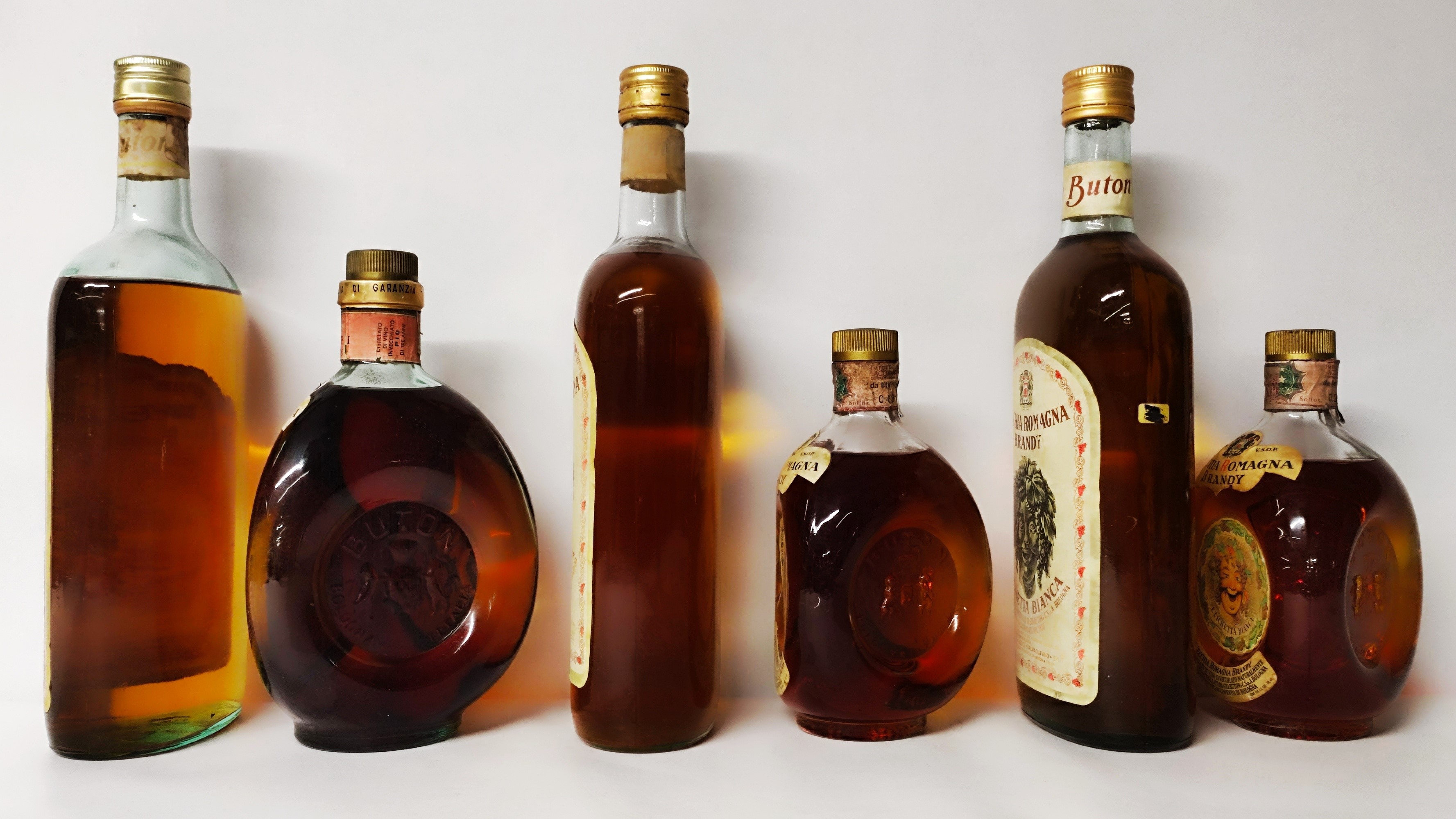 Vecchia Romagna Etichetta Bianca, Brandy