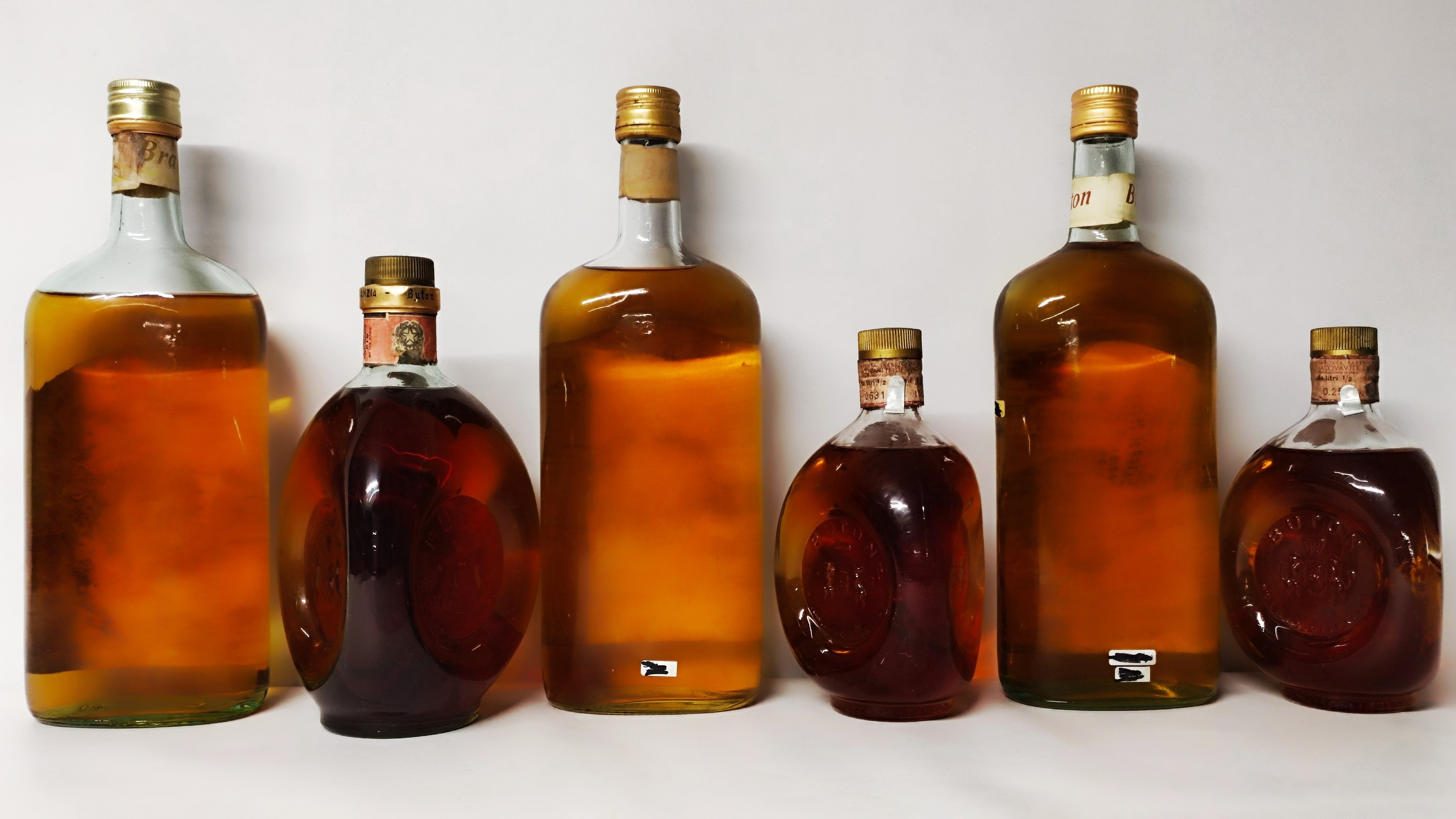 Vecchia Romagna Etichetta Bianca, Brandy