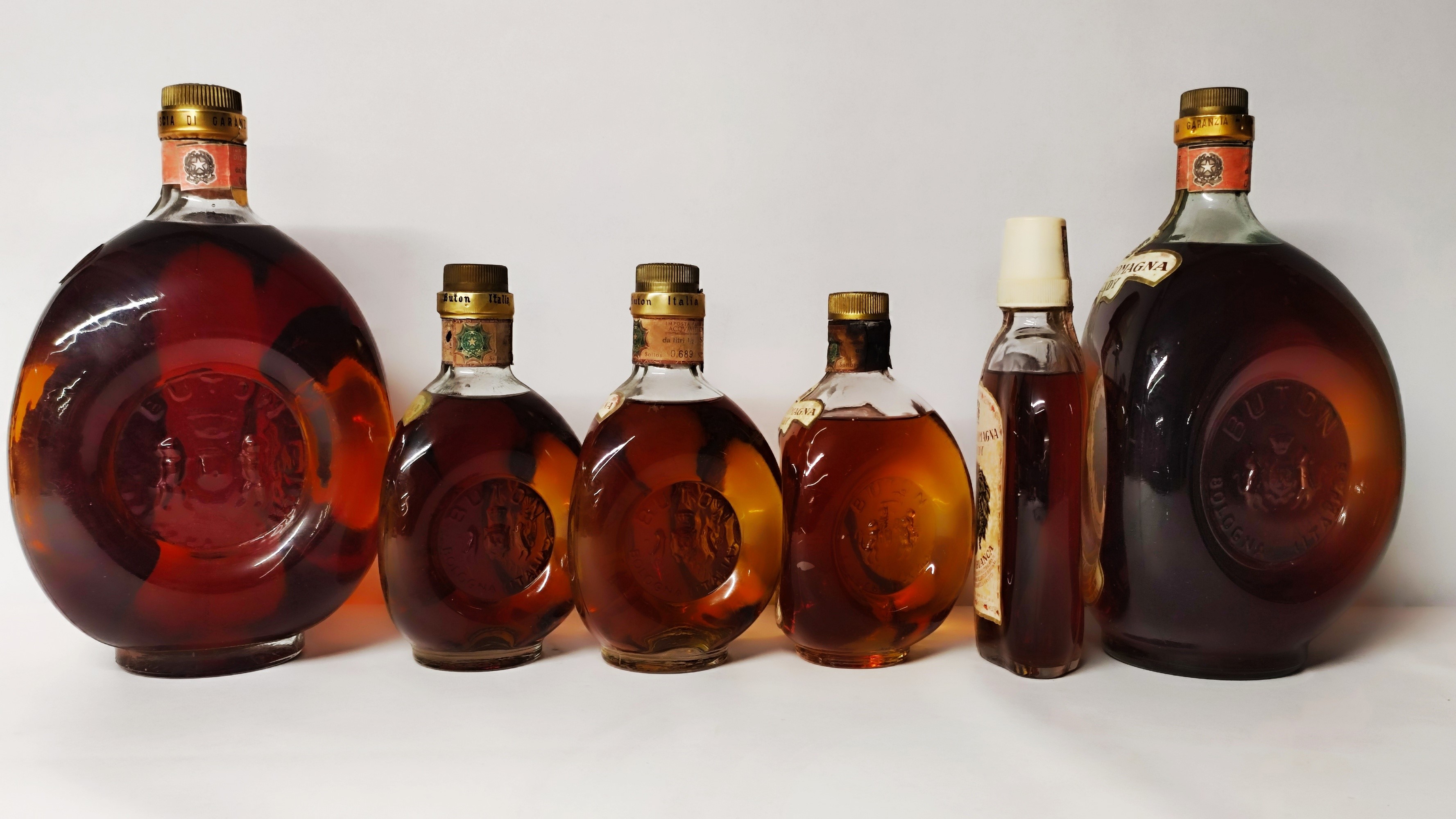 Vecchia Romagna Etichetta Bianca, Brandy