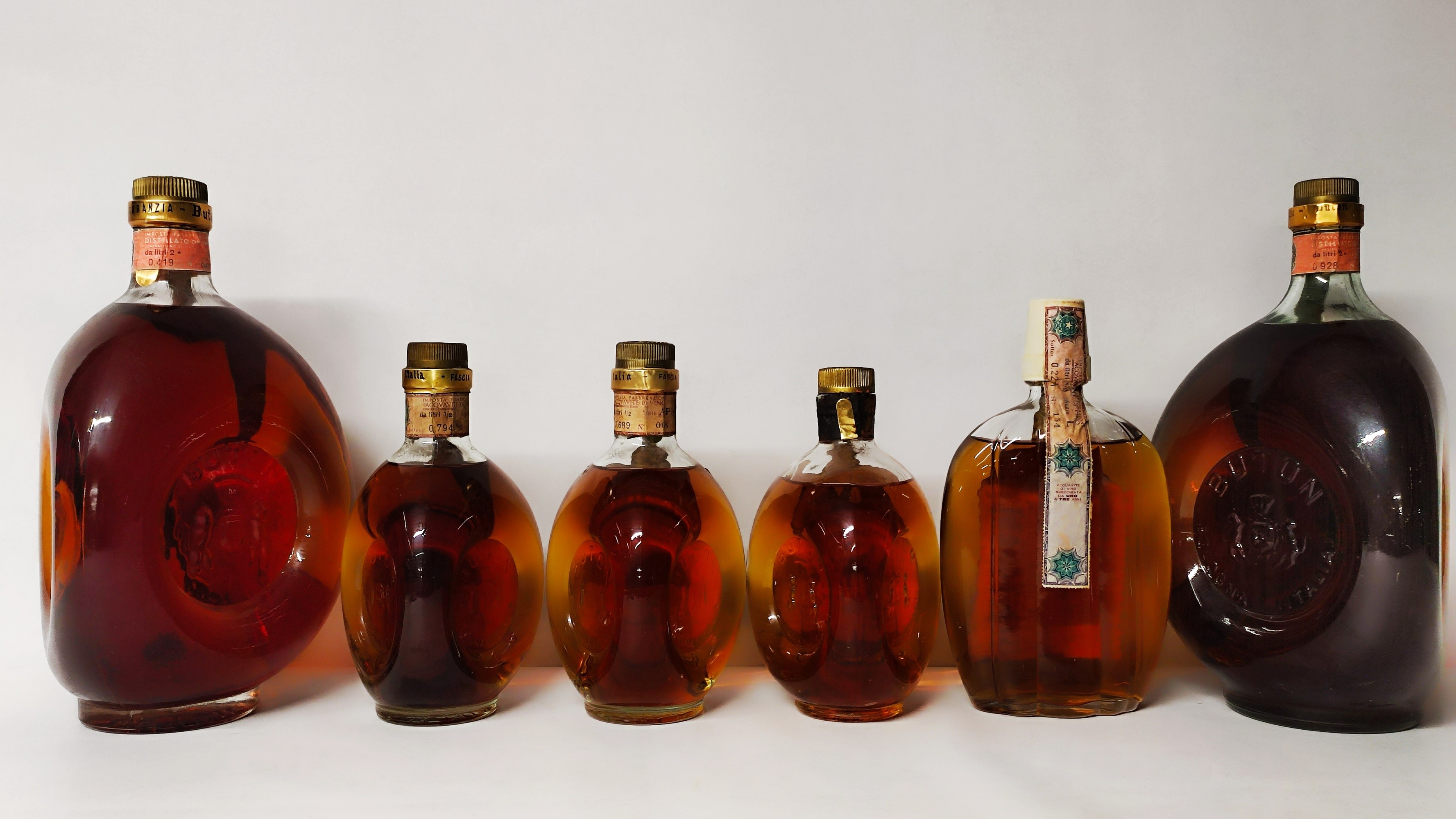 Vecchia Romagna Etichetta Bianca, Brandy
