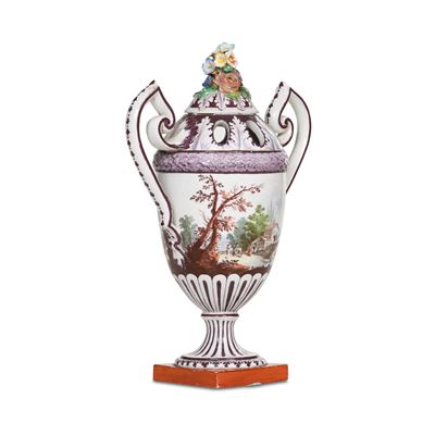 Manifattura Antonibon (attrib.), Vaso con coperchio con scena di porto e paesaggio, porcellana, u...