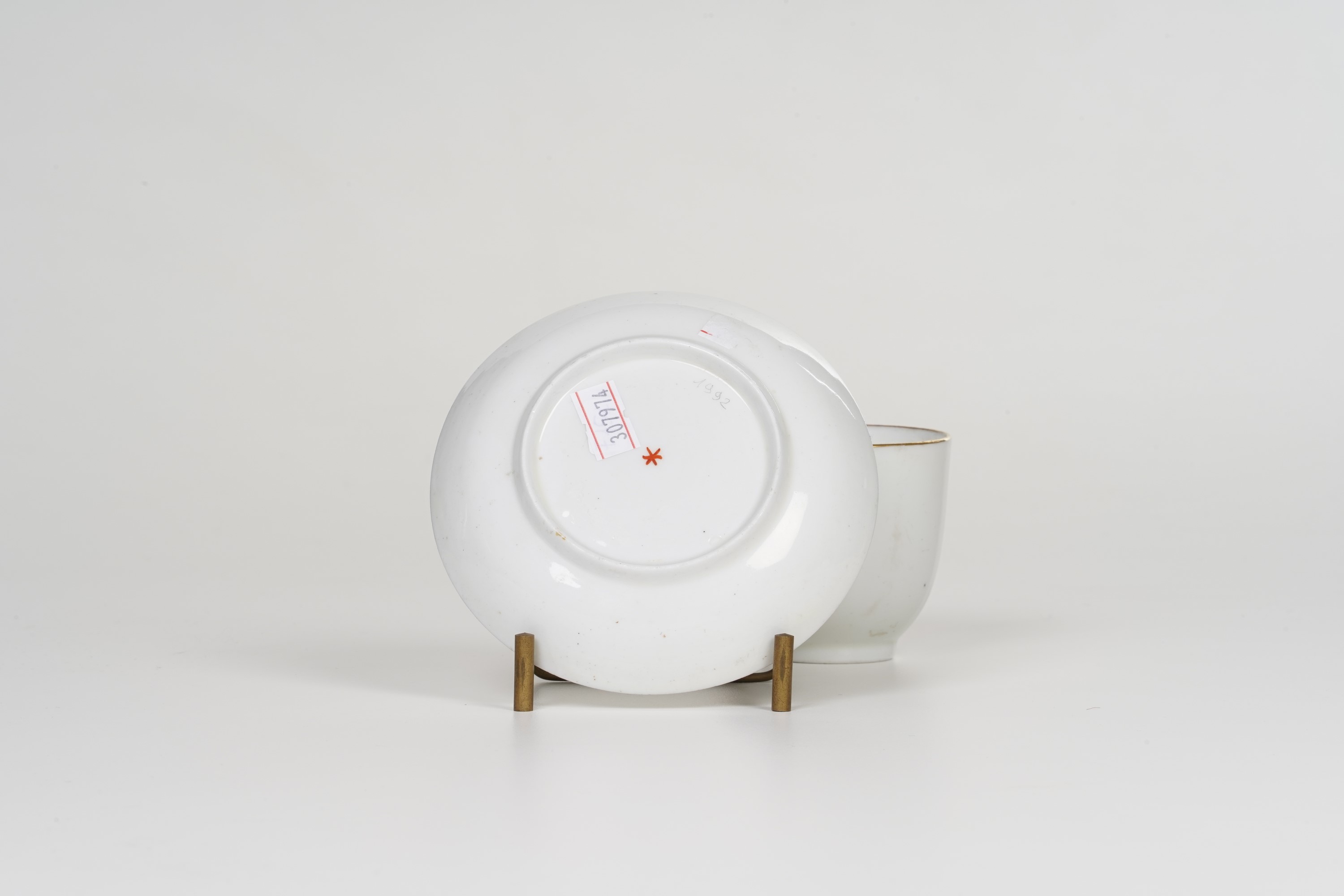 Tazza con Piattinonove, Manifattura Antonibon, 1790-1800 Circapittura di Giovanni Marcon (1771-18...