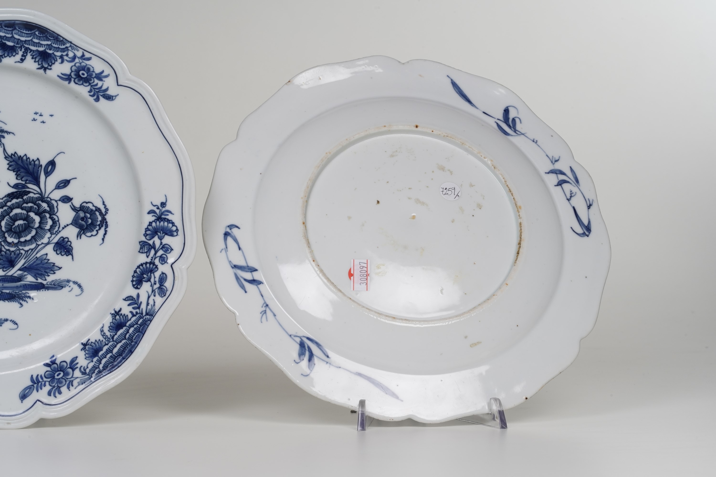 Coppia di Piattidoccia, Manifattura Ginori, 1750 Circa