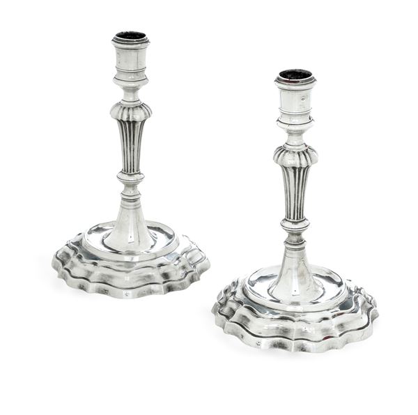 Brescia, ultimo quarto del XVIII secolo. Marchio dell'argentiere Domenico Bertelli Coppia di candelieri