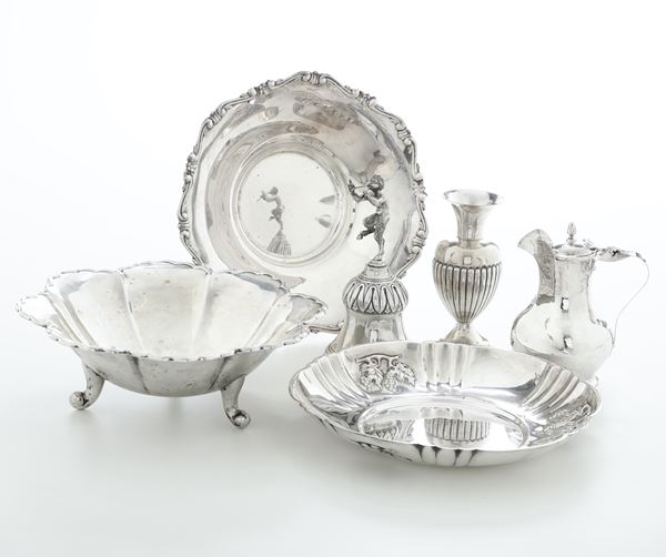 Lotto di oggetti in argento. Varie argenterie italiane del XX secolo