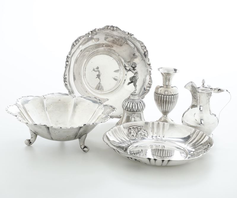 Lotto di oggetti in argento. Varie argenterie italiane del XX secolo  - Asta Argenti - Cambi Casa d'Aste