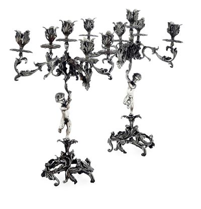 Coppia di Candelabri a Cinque Fiamme. Argenteria Artistica Italiana del XX Secolo, Marchio Dell'a...